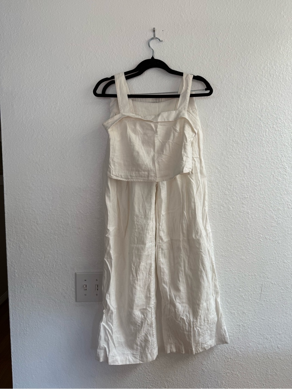 Abercrombie and Fitch Cream Set - Picture 3 of 7